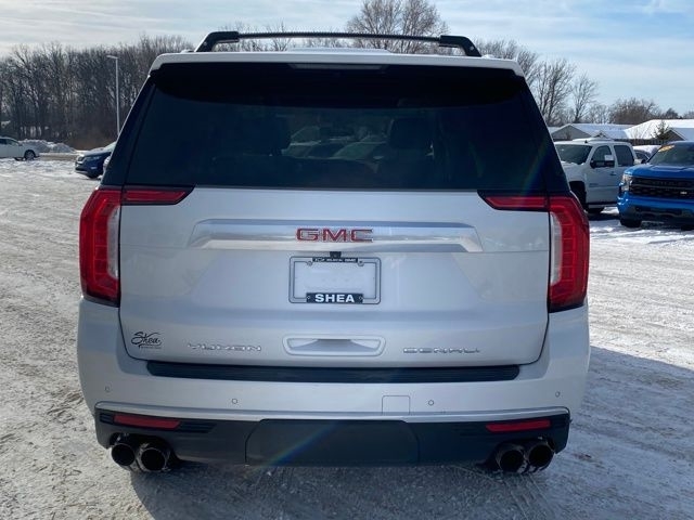 GMC Yukon XL Denali 4WD 2022