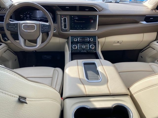 GMC Yukon XL Denali 4WD 2022