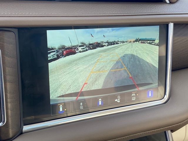 GMC Yukon XL Denali 4WD 2022