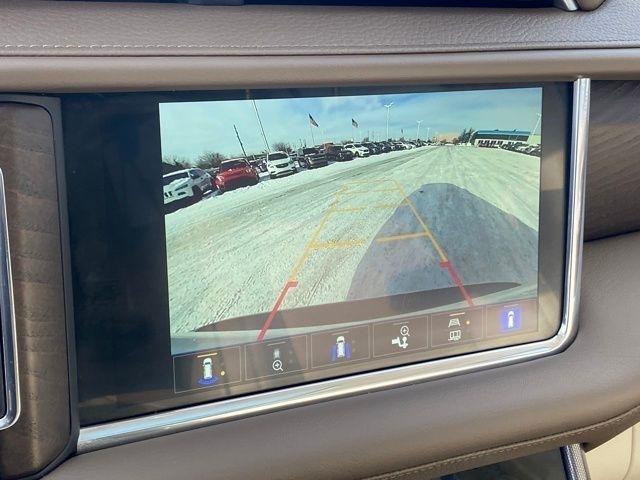 GMC Yukon XL Denali 4WD 2022