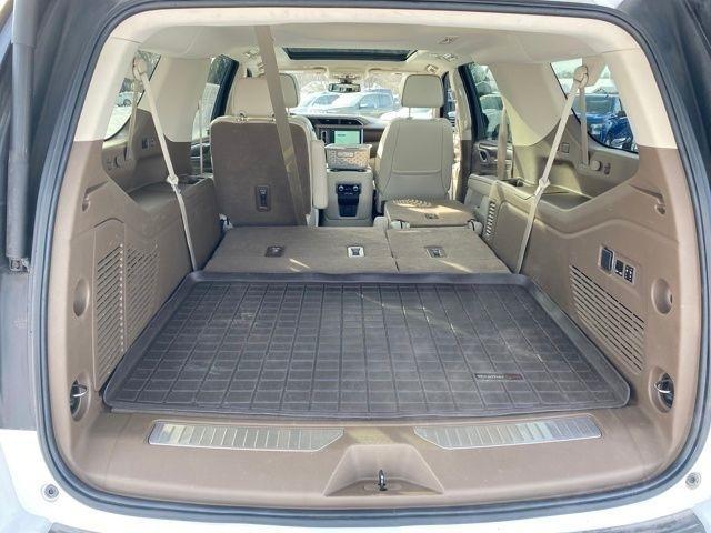 GMC Yukon XL Denali 4WD 2022