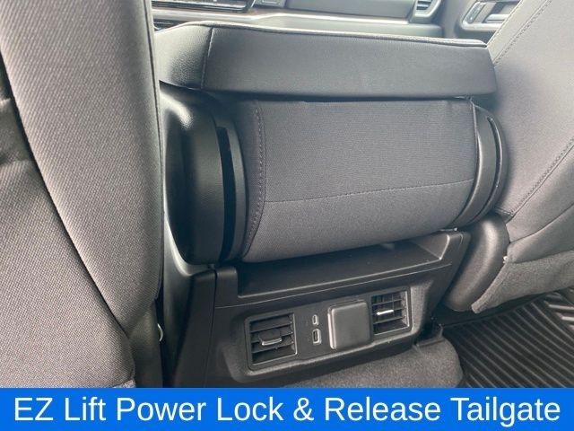 Chevrolet Silverado 1500 LT Crew Cab 4WD 2024