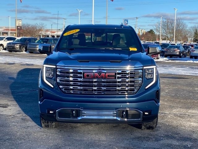 GMC Sierra 1500 Denali Crew Cab Short Box 4WD 2025