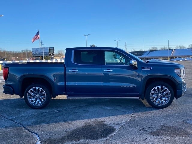 GMC Sierra 1500 Denali Crew Cab Short Box 4WD 2025