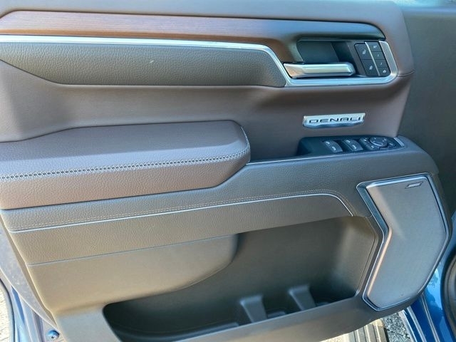 GMC Sierra 1500 Denali Crew Cab Short Box 4WD 2025