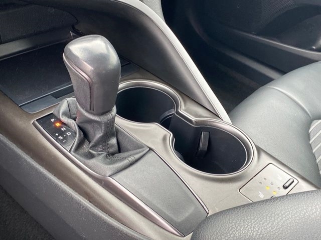 Toyota Camry SE 2023