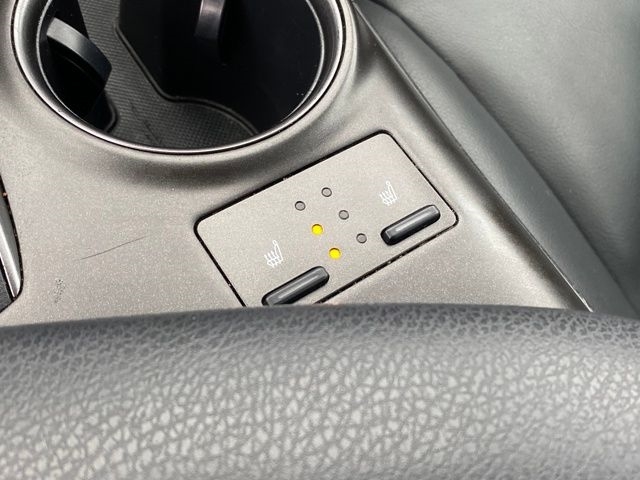 Toyota Camry SE 2023