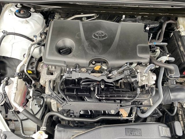 Toyota Camry SE 2023