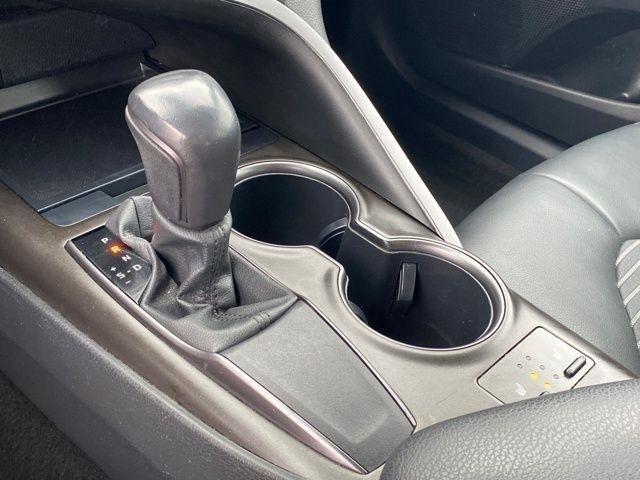 Toyota Camry SE 2023