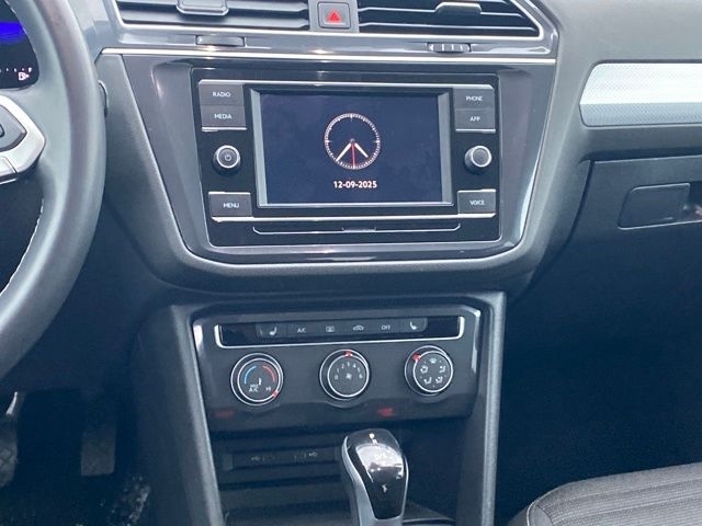 Volkswagen Tiguan S 2024