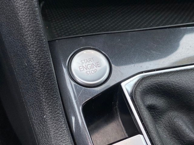 Volkswagen Tiguan S 2024