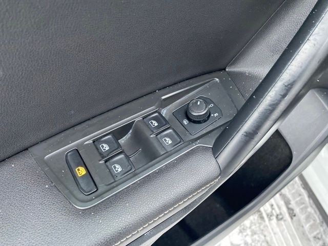 Volkswagen Tiguan S 2024