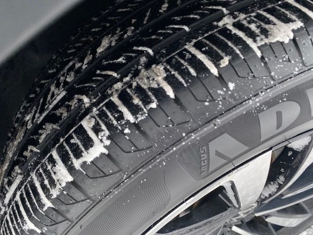 Volkswagen Tiguan S 2024