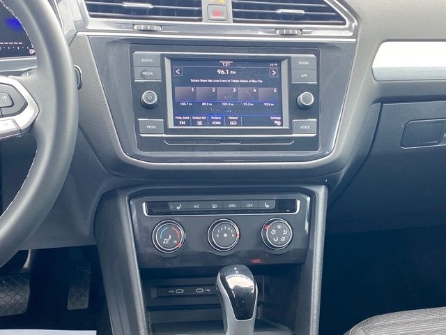 Volkswagen Tiguan S 2024