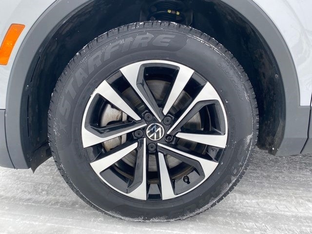 Volkswagen Tiguan S 2024