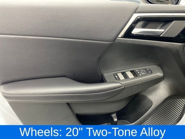 Mitsubishi Outlander PHEV SE 2025