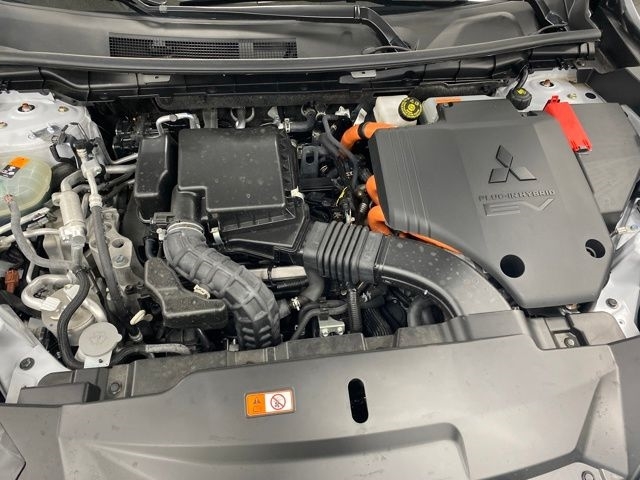 Mitsubishi Outlander PHEV SE 2025