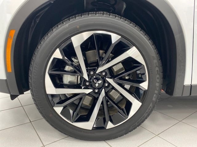 Mitsubishi Outlander PHEV SE 2025