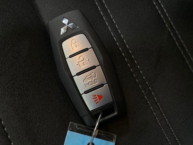 Mitsubishi Outlander PHEV SE 2025