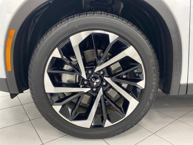 Mitsubishi Outlander PHEV SE 2025