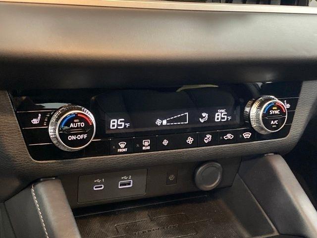 Mitsubishi Outlander PHEV SE 2025