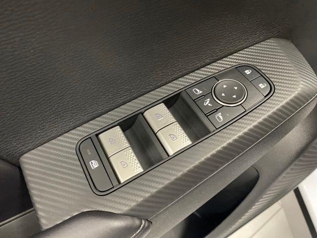 Mitsubishi Outlander PHEV SE 2025