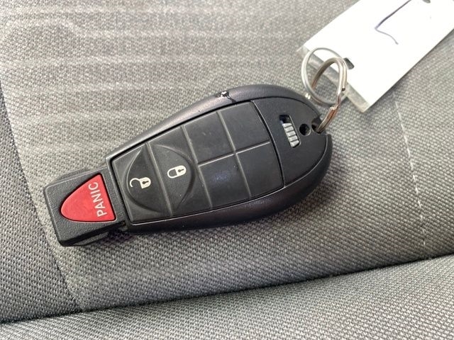 RAM 1500 Classic Tradesman Crew Cab SWB 4WD 2023