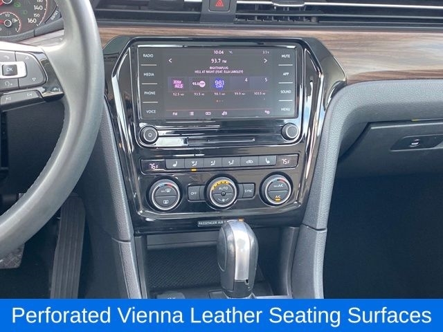 Volkswagen Passat Highline 2022