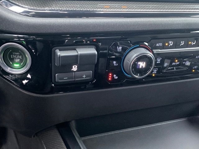 Chevrolet Silverado 1500 ZR2 Crew Cab 4WD 2023