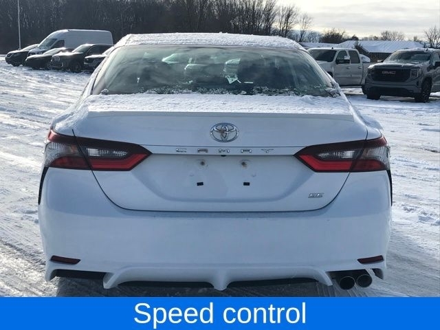 Toyota Camry SE 2023