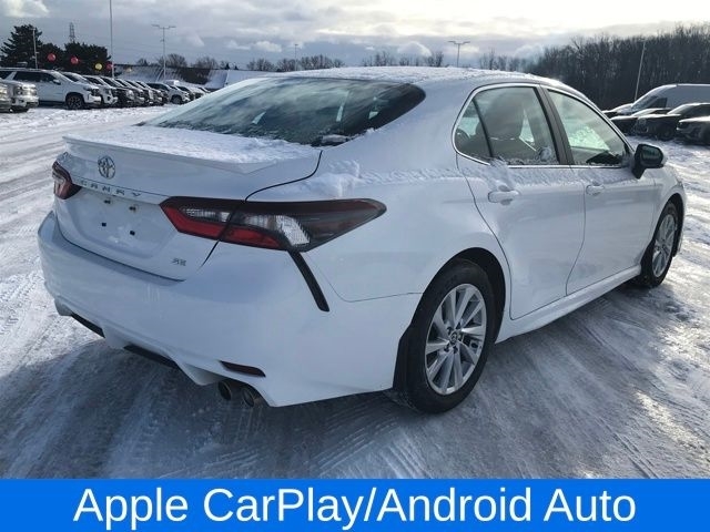 Toyota Camry SE 2023