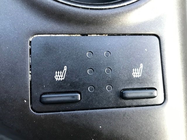 Toyota Camry SE 2023