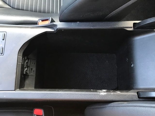 Toyota Camry SE 2023