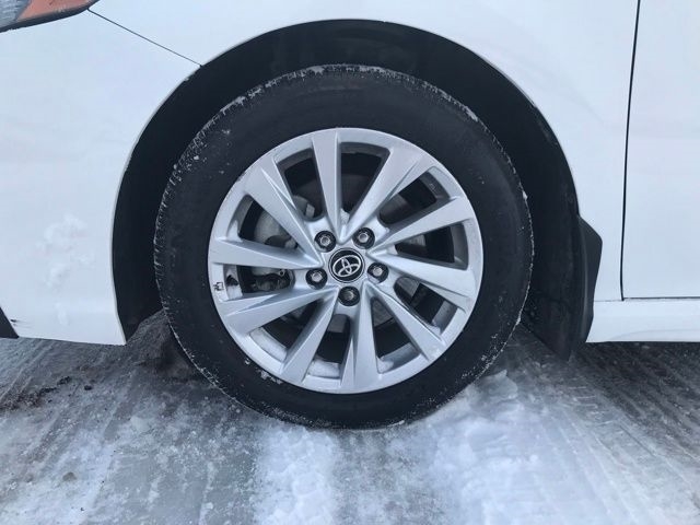 Toyota Camry SE 2023