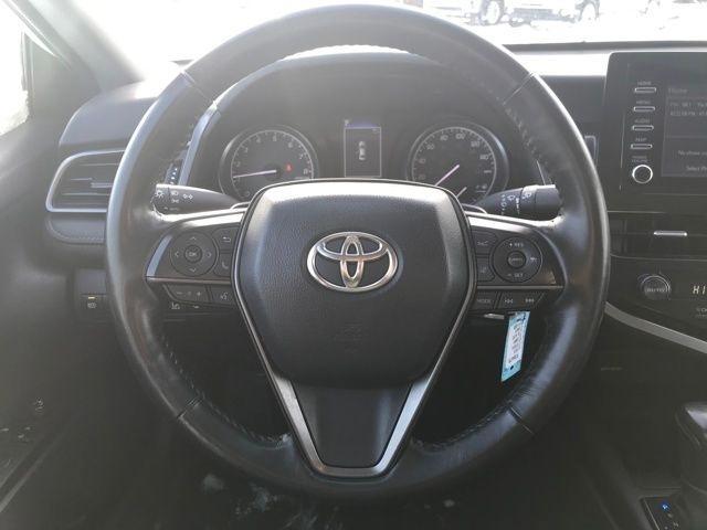 Toyota Camry SE 2023