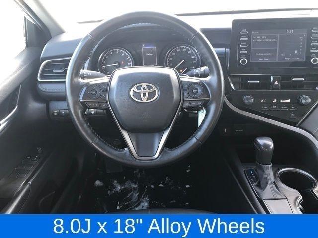 Toyota Camry SE 2023