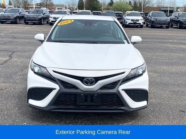 Toyota Camry SE 2023