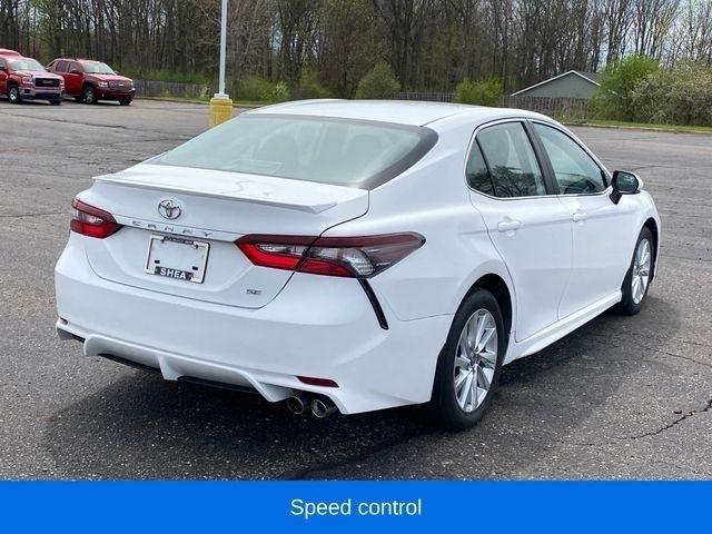 Toyota Camry SE 2023