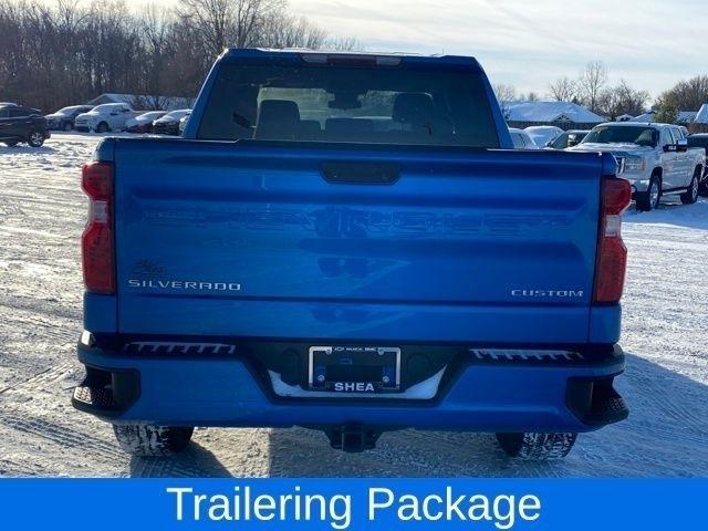 Chevrolet Silverado 1500 Custom Crew Cab 2WD 2022