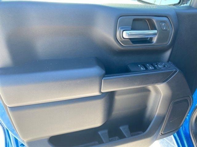 Chevrolet Silverado 1500 Custom Crew Cab 2WD 2022