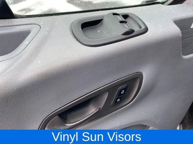 Ford Transit 150 Wagon Med. Roof XL w/Sliding Pass. 130-in. WB 2019