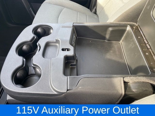 RAM 1500 Classic Tradesman Crew Cab SWB 4WD 2023