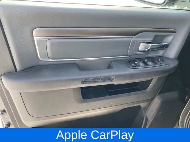 RAM 1500 Classic Tradesman Crew Cab SWB 4WD 2023