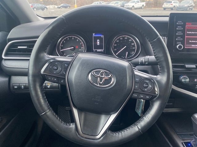 Toyota Camry SE 2023