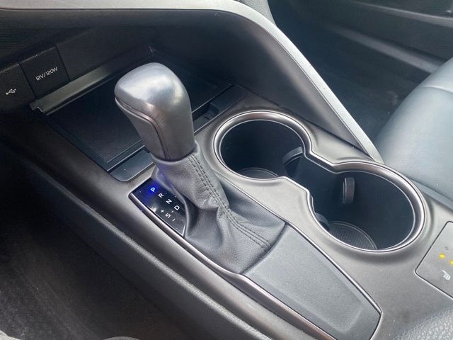 Toyota Camry SE 2023