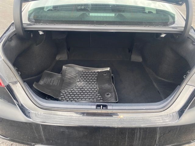 Toyota Camry SE 2023