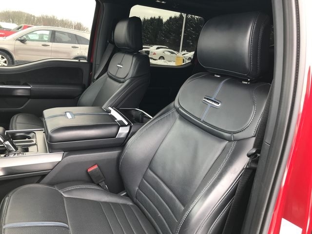 Ford F-150 Platinum SuperCrew 4WD 2025