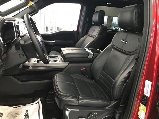 Ford F-150 Platinum SuperCrew 4WD 2025