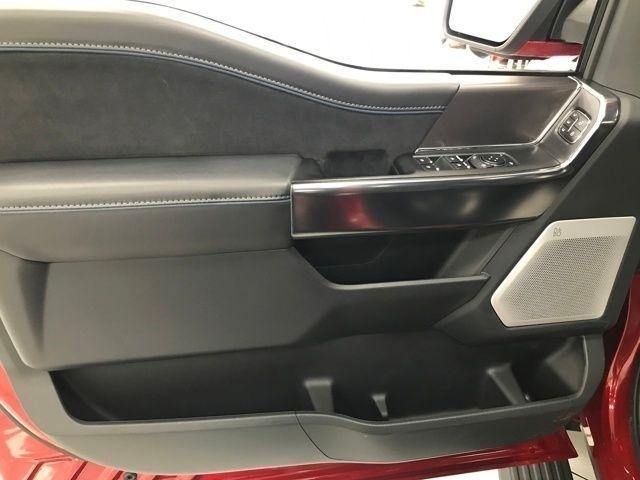 Ford F-150 Platinum SuperCrew 4WD 2025