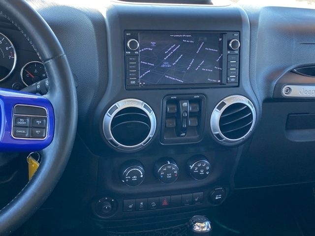 Jeep Wrangler Unlimited Sahara 4WD 2014